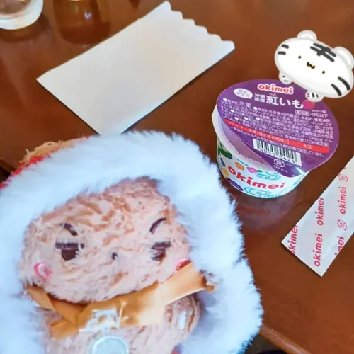 美吉熊與爆爆熊2025年12月桌布，紫薯與你